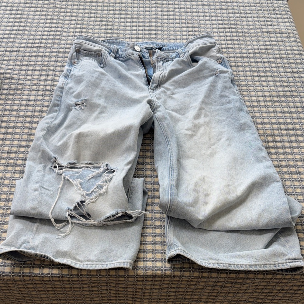 American Eagle Light Blue Distressed Jeans